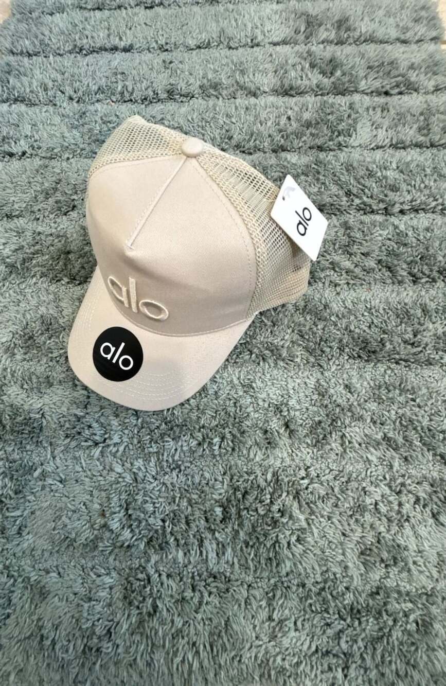 Alo Yoga Mesh Trucker Hat Bone